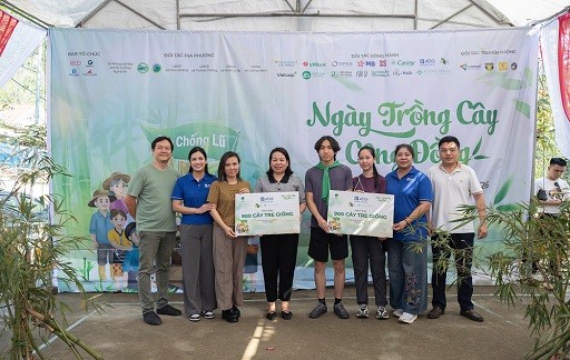 TẬP ĐOÀN AUSTDOOR TÀI TRỢ CÂY GIỐNG CHO DỰ ÁN TRE CHỐNG LŨ TẠI NGHỆ AN